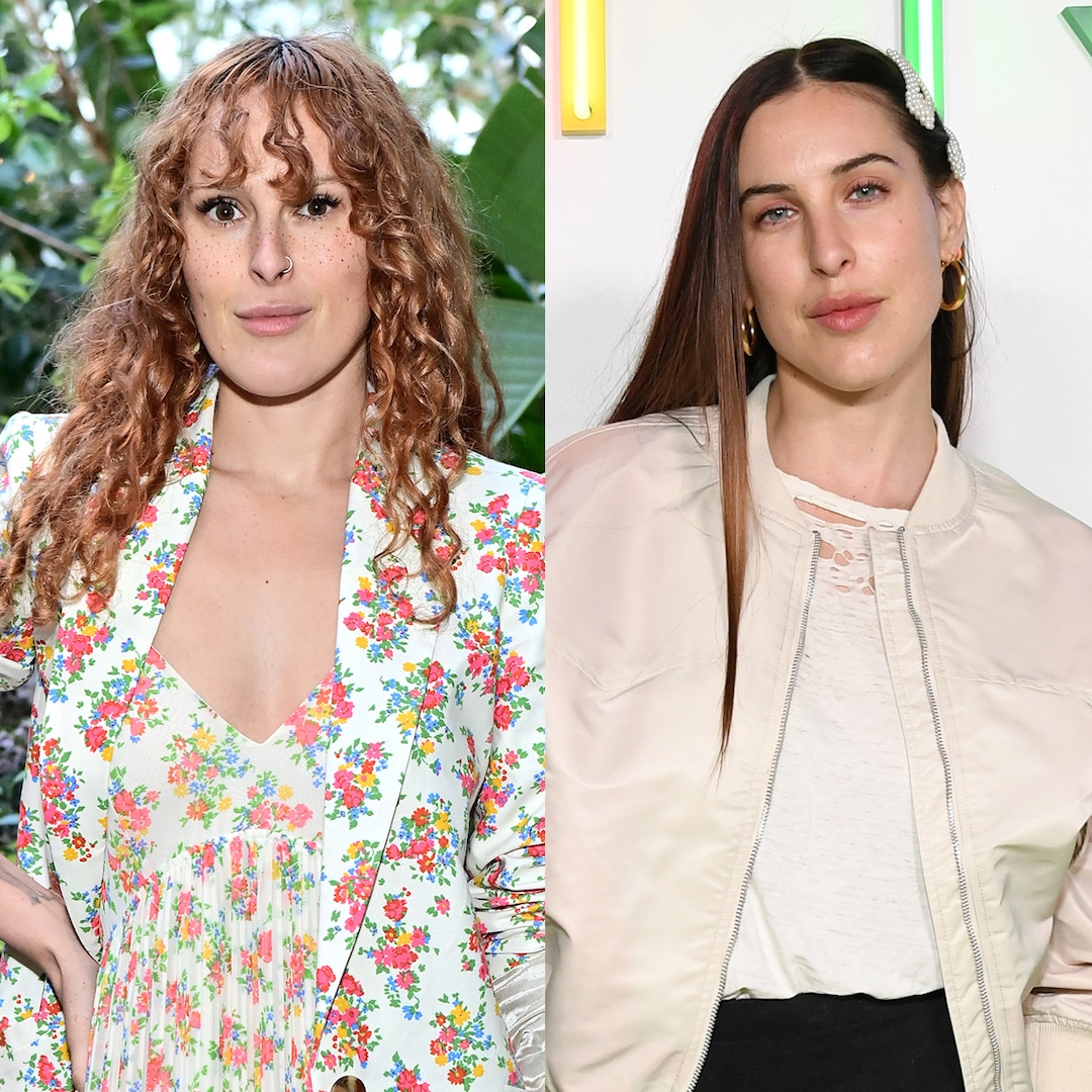 Pregnant Rumer Willis Twins With Sister Scout in Sweet Selfie